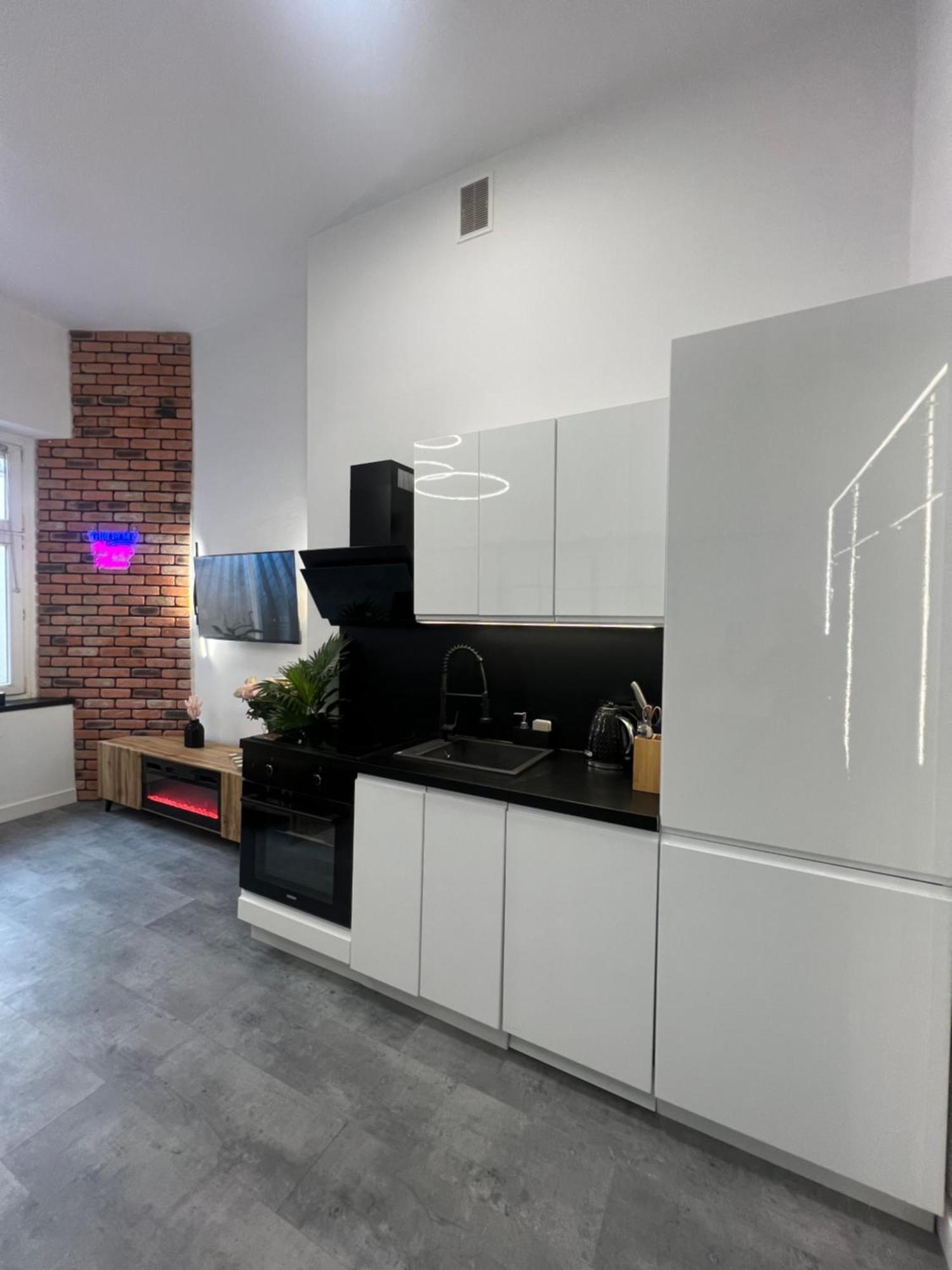 Loft W Centrum Z Jacuzzi Wrocław Kültér fotó