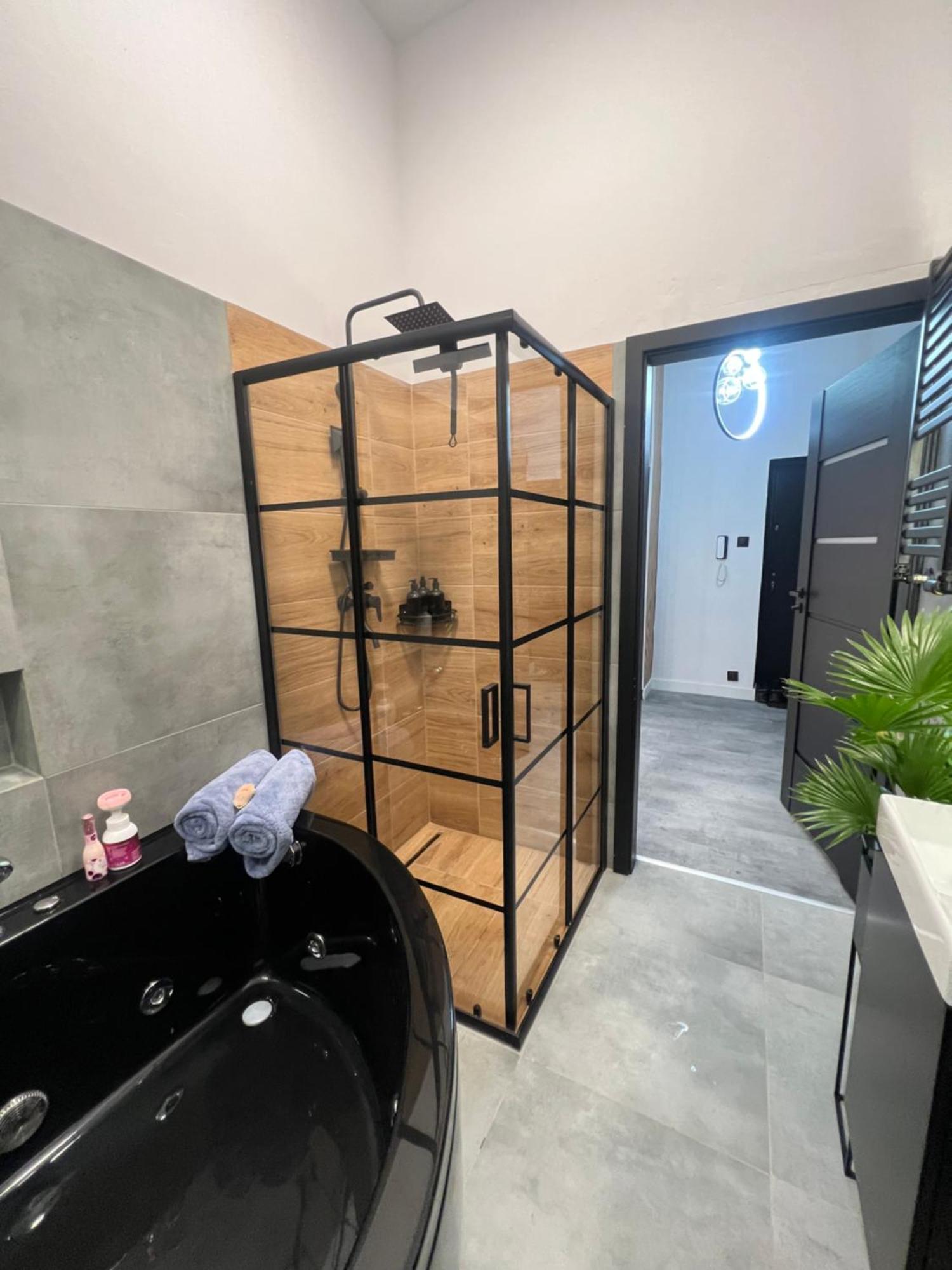 Loft W Centrum Z Jacuzzi Wrocław Kültér fotó