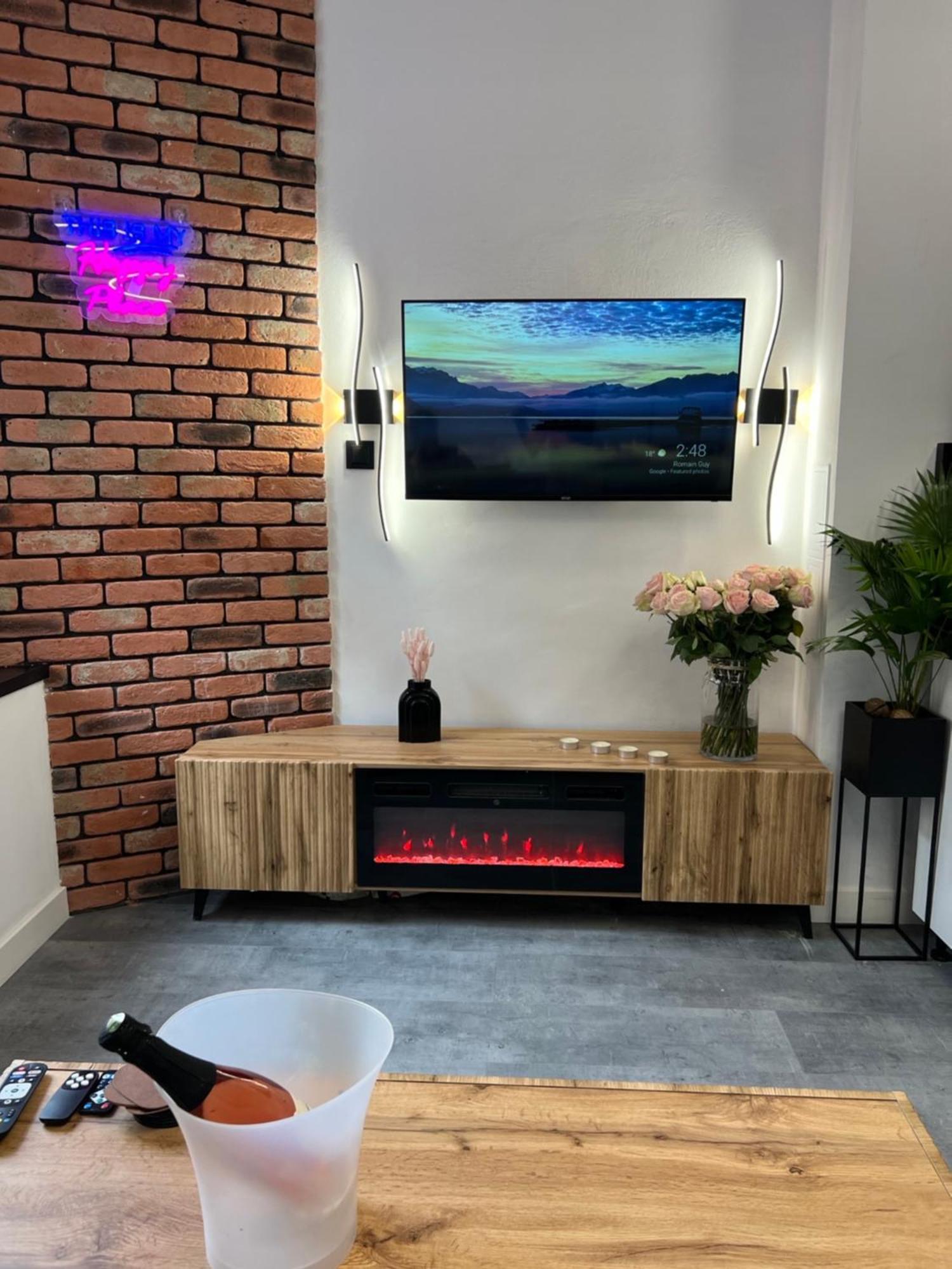 Loft W Centrum Z Jacuzzi Wrocław Kültér fotó